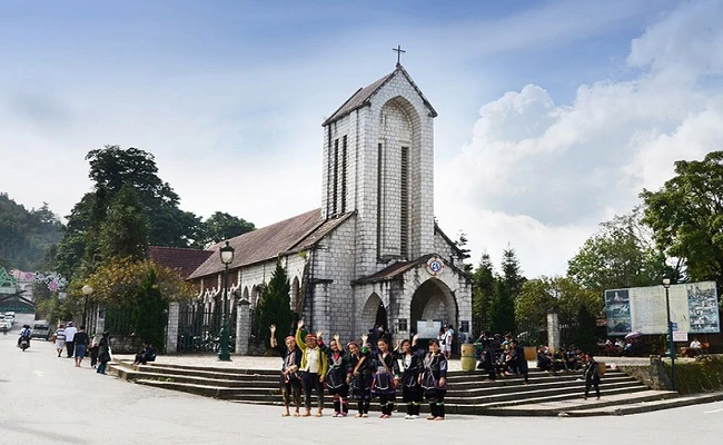 Tour Treking ngủ bản Sapa 4 đêm 3 ngày, tour di bo tham ban Sapa