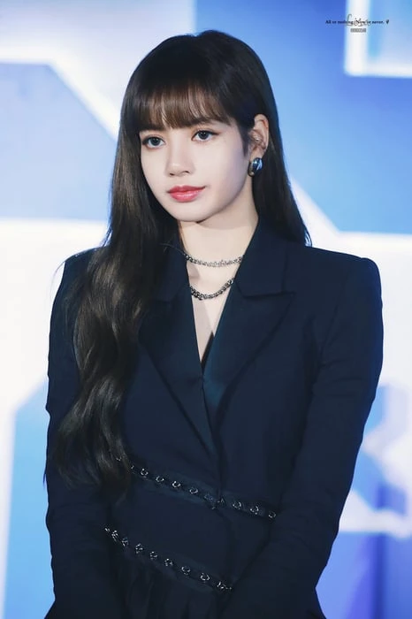 Hình ảnh xinh đẹp của Lisa (Black Pink)