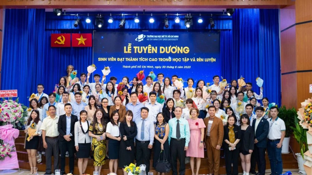 Học phí Đại học Mở Hà Nội, TP.HCM 2023 - 2024 mới nhất